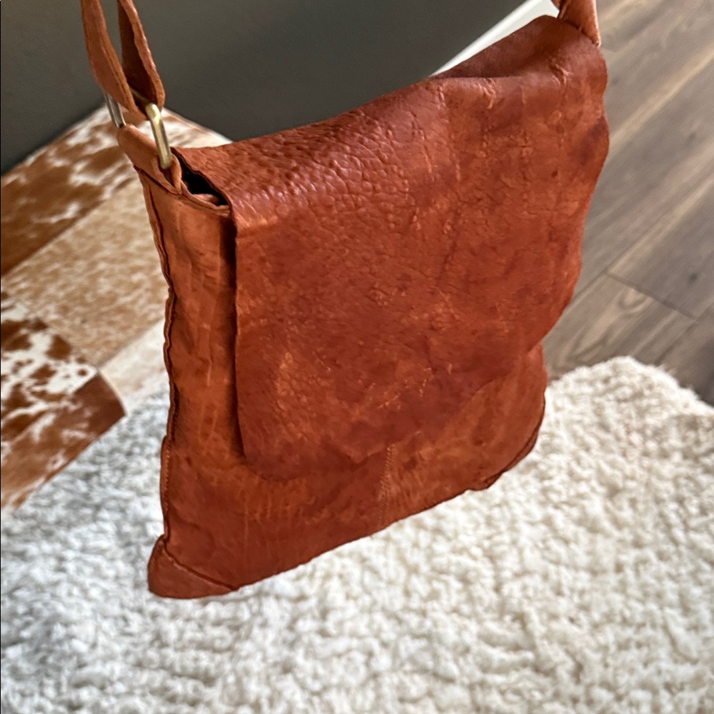 MAXON Leather Crossbody Messenger FLAPOVER  Tan w/Adjustable Strap Made in Italy